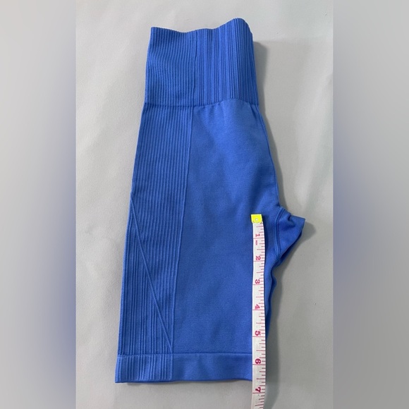 All In Motion womens bright blue 6" inseam move free biking‎ athletic shorts XS - Picture 3 of 5